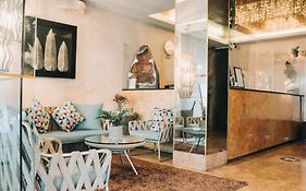 Goldberry Suites & Hotel Mactan